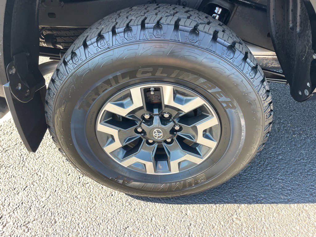 Used 2020 Toyota Tacoma TRD Sport image 22