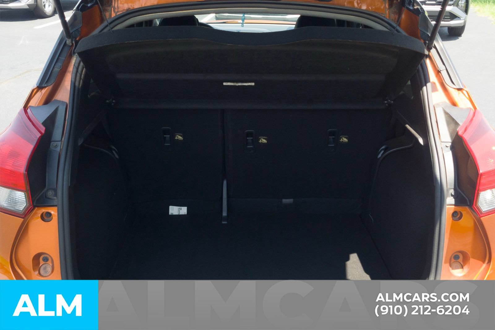 Used 2019 Nissan Kicks S FWD image 8