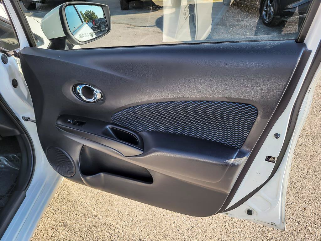 Used 2015 Nissan Versa Note SV FWD image 25