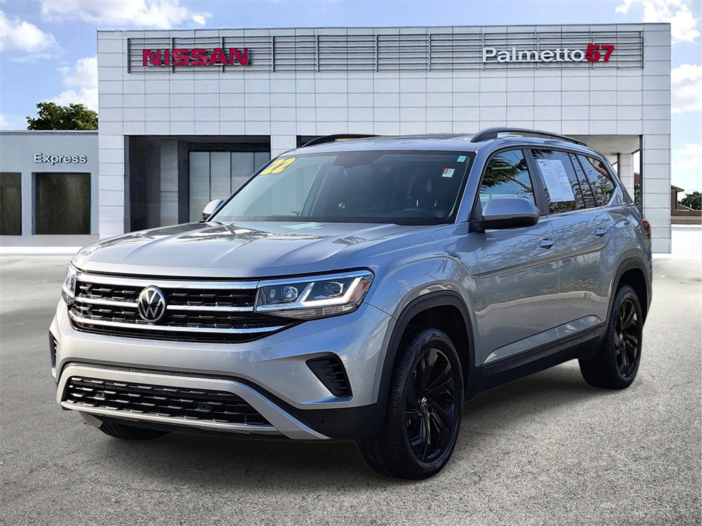 Used 2022 Volkswagen Atlas SE w/ Panoramic Sunroof Package image 3