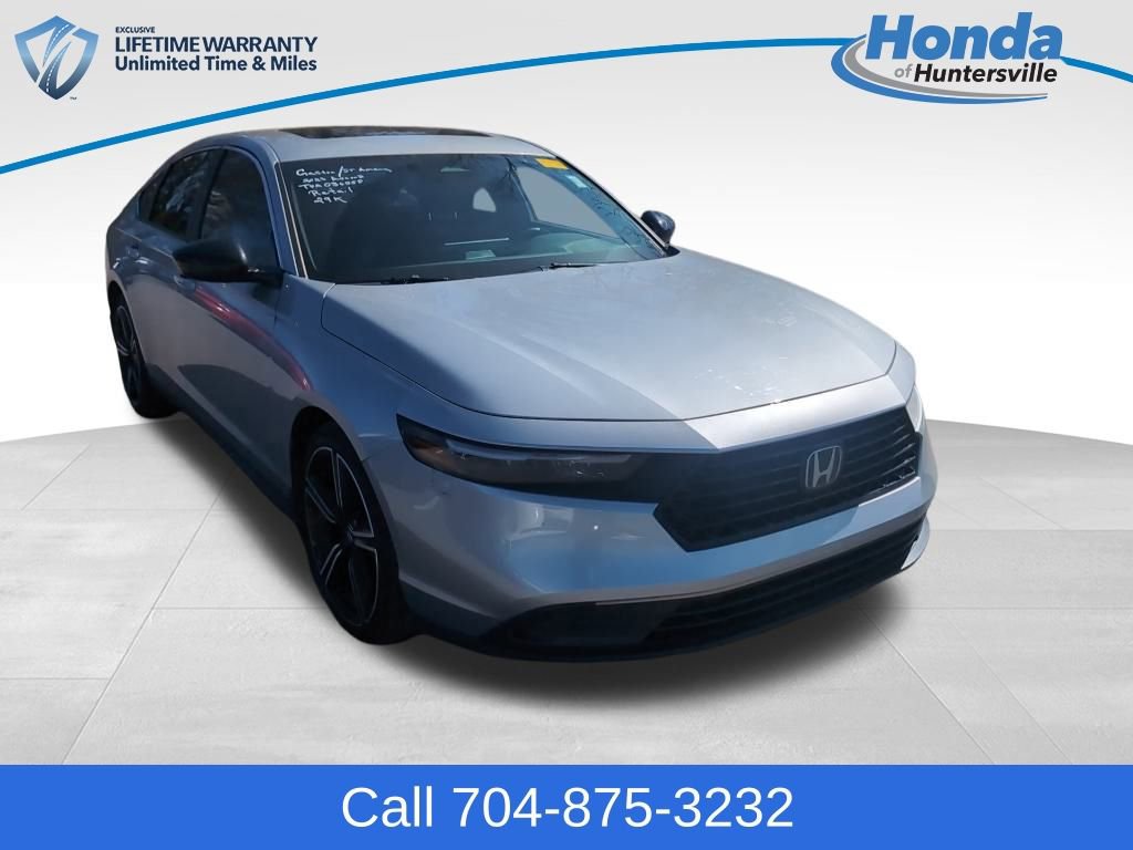 Used 2023 Honda Accord Sport image 1