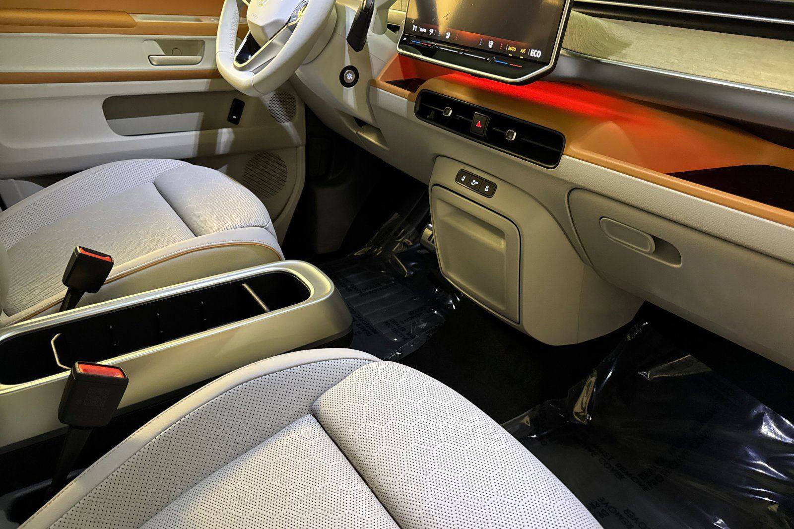 New 2025 Volkswagen ID. Buzz 1st Edition image 15