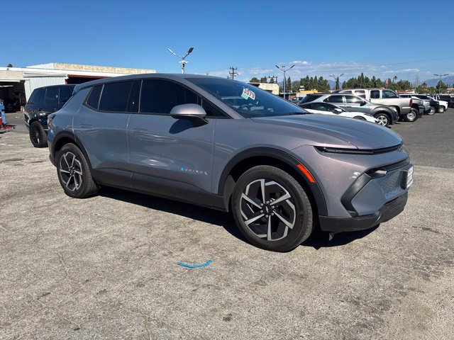 Certified 2025 Chevrolet Equinox EV LT FWD image 2