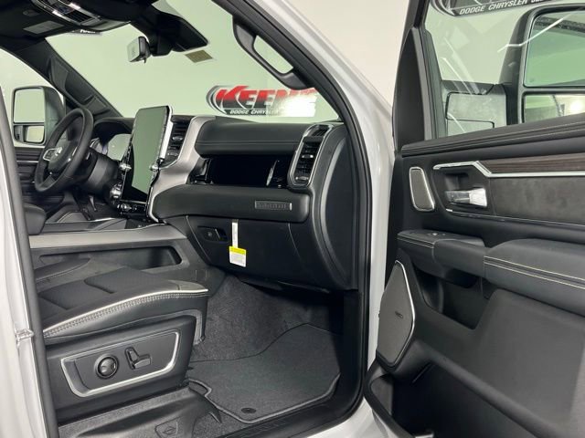 New 2026 RAM 1500 Laramie w/ Night Edition image 32