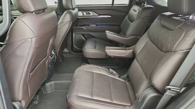 Certified 2025 Ford Explorer Platinum w/ Ultimate Package AWD/4WD image 27