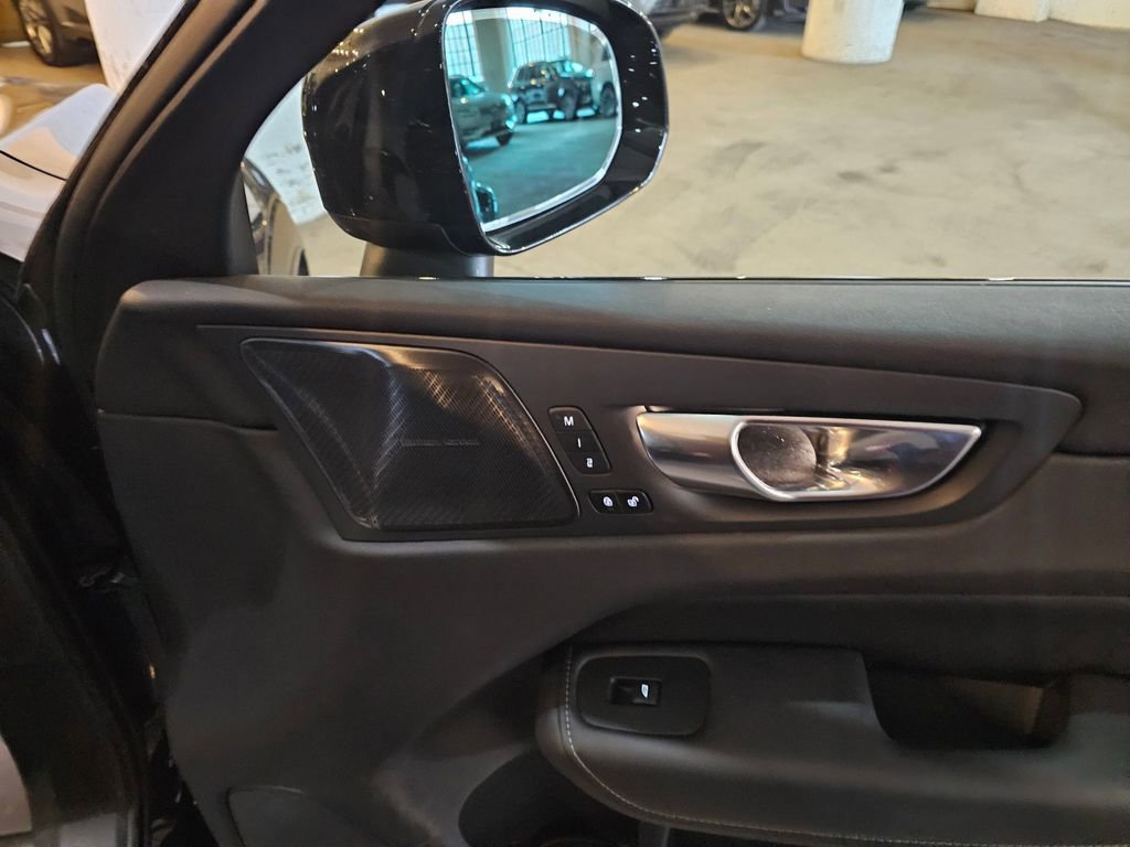 Certified 2025 Volvo XC60 B5 Ultra image 12