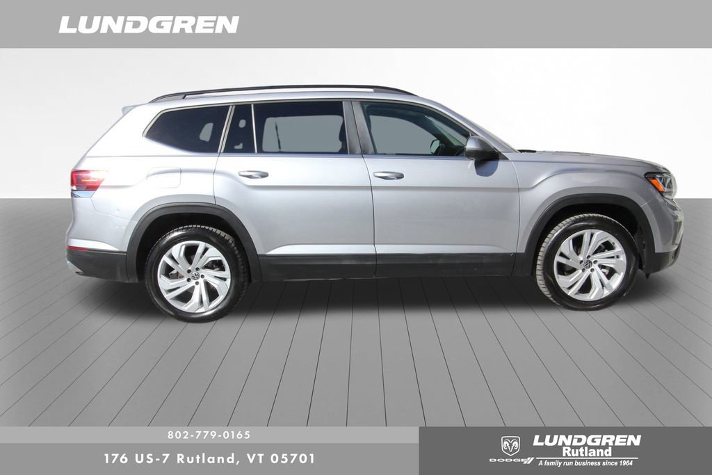 Used 2022 Volkswagen Atlas SE image 2