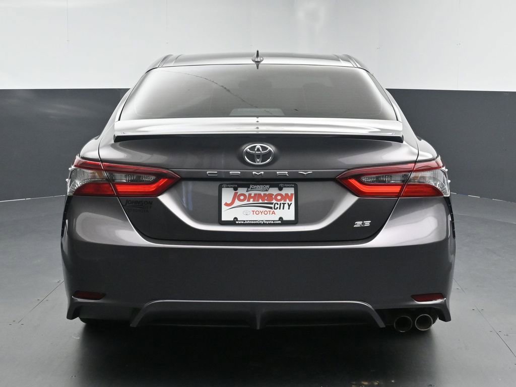 Used 2022 Toyota Camry SE FWD image 8