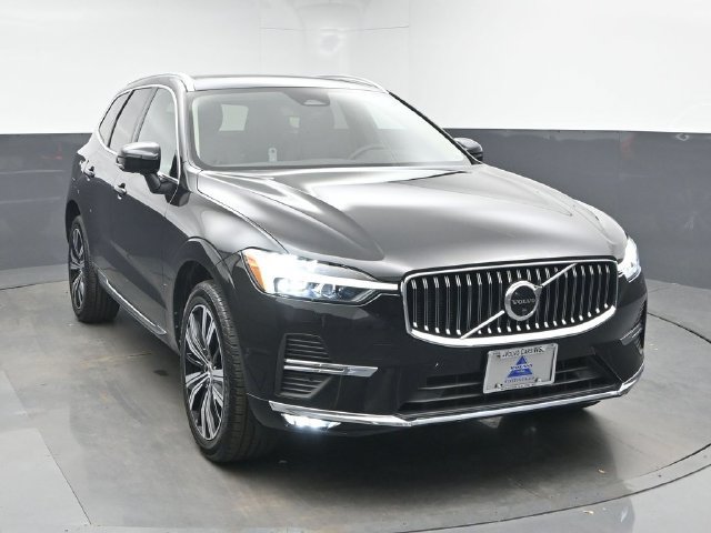 Used 2023 Volvo XC60 B5 Plus w/ Climate Package AWD/4WD image 2
