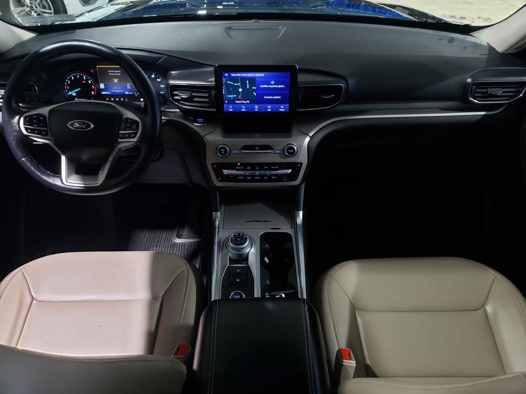 Used 2022 Ford Explorer XLT w/ Equipment Group 202A image 15