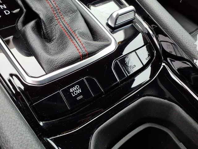 Used 2025 Jeep Compass Trailhawk w/ Trailhawk Elite Group image 13