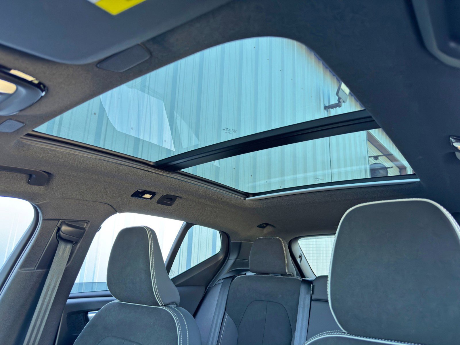 Used 2023 Volvo XC40 Recharge Plus w/ Protection Package Premier image 12