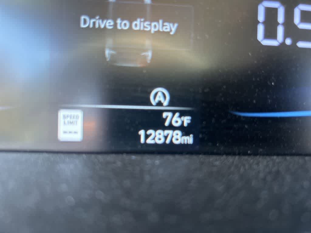 Certified 2025 Hyundai Elantra SE FWD image 8