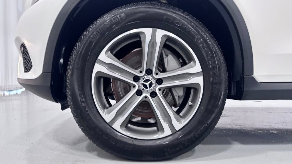 Used 2017 Mercedes-Benz GLC 300 4MATIC image 30