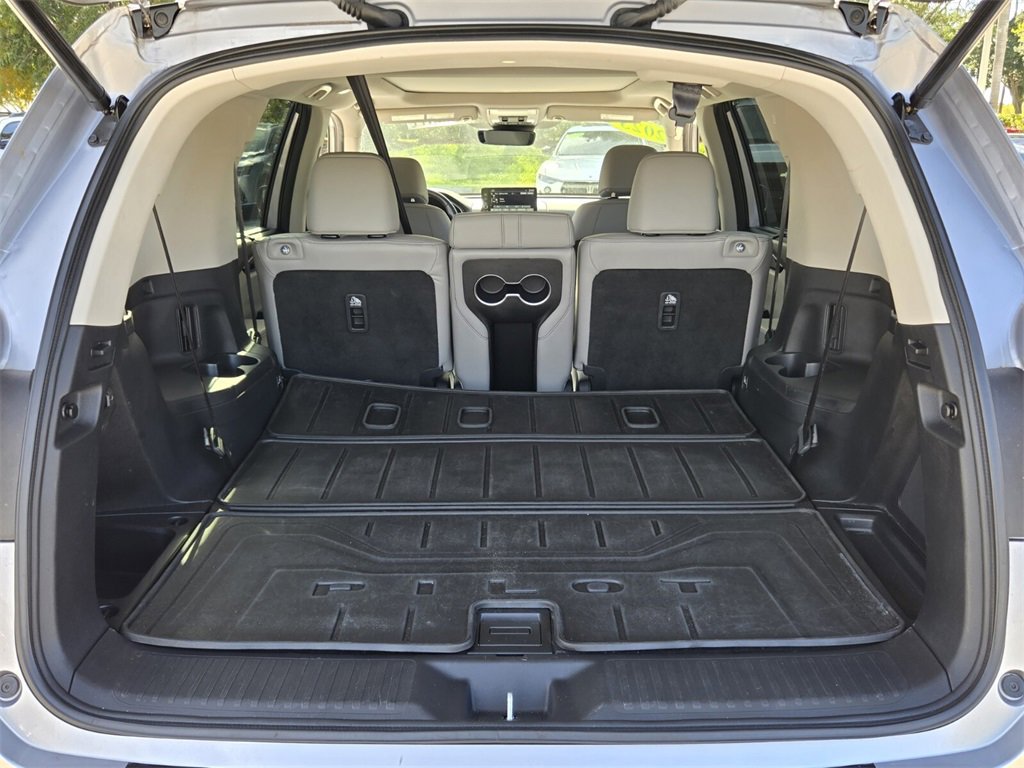 Used 2023 Honda Pilot Touring image 13
