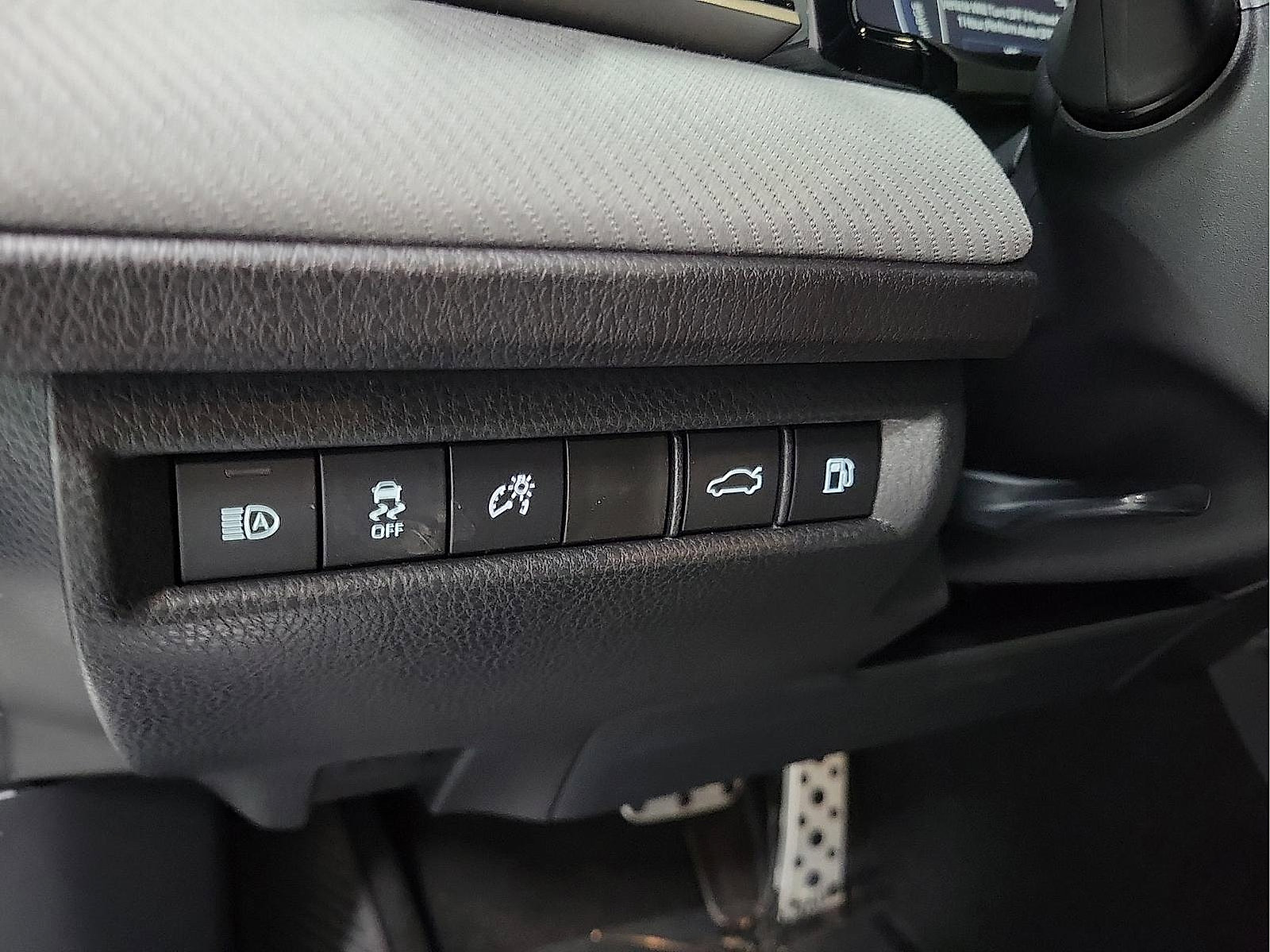 Used 2026 Toyota Camry SE FWD image 14