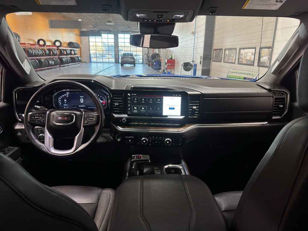 Used 2024 GMC Sierra 1500 Elevation w/ Elevation Premium Package AWD/4WD image 18