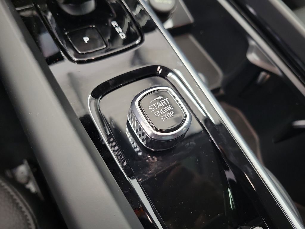 New 2026 Volvo V60 B5 Cross Country Plus w/ Protection Package Premier image 31