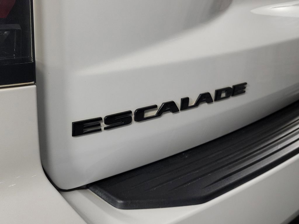 Used 2023 Cadillac Escalade ESV Sport w/ LPO, ONYX Package image 6