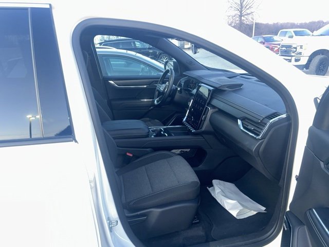 Used 2025 GMC Acadia Elevation image 26