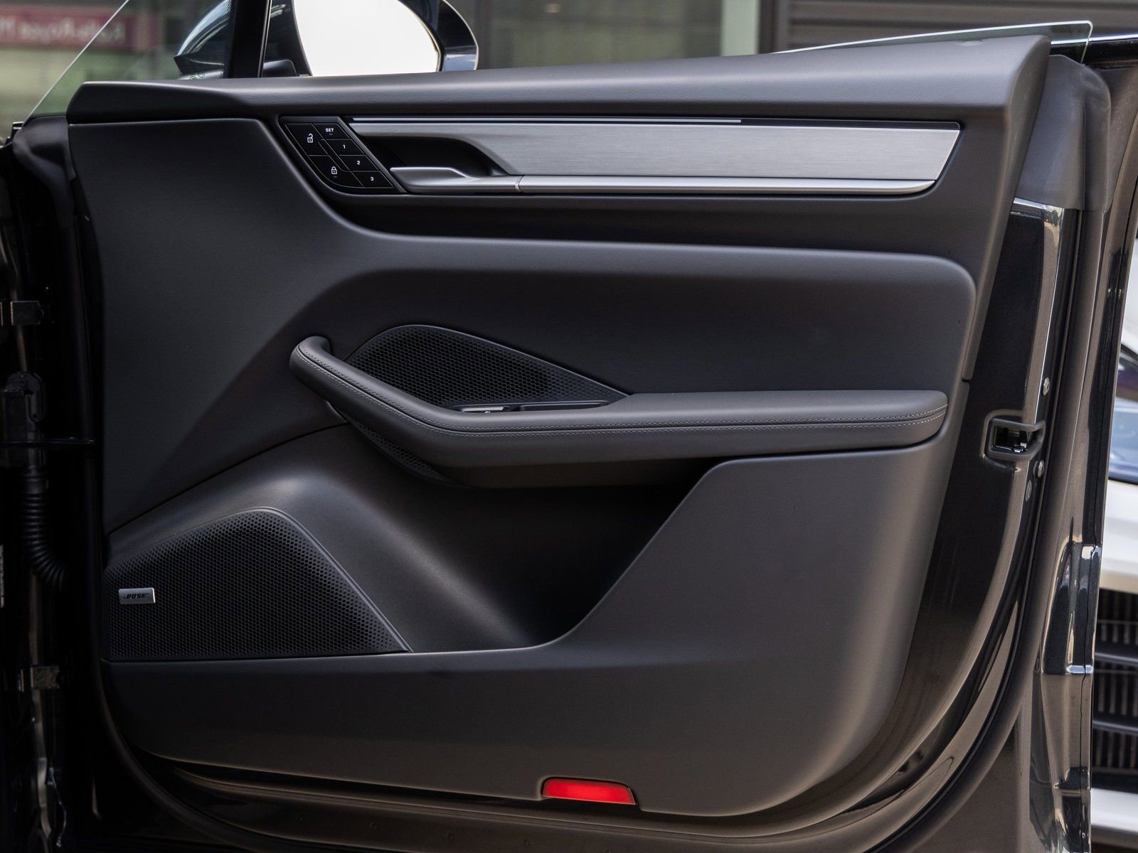 New 2025 Porsche Macan 4S Electric image 43