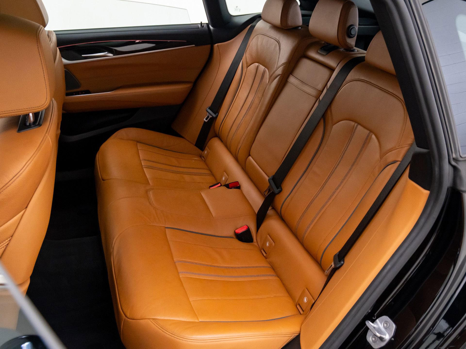 Used 2018 BMW 640i Gran Turismo xDrive image 19