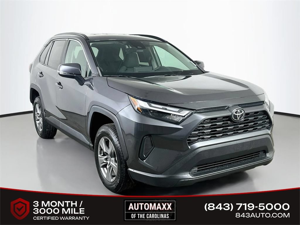 Used 2022 Toyota RAV4 XLE AWD/4WD image 1