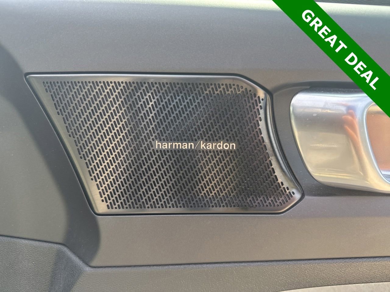 Used 2022 Volvo XC40 T5 Inscription w/ Advanced Package AWD/4WD image 11