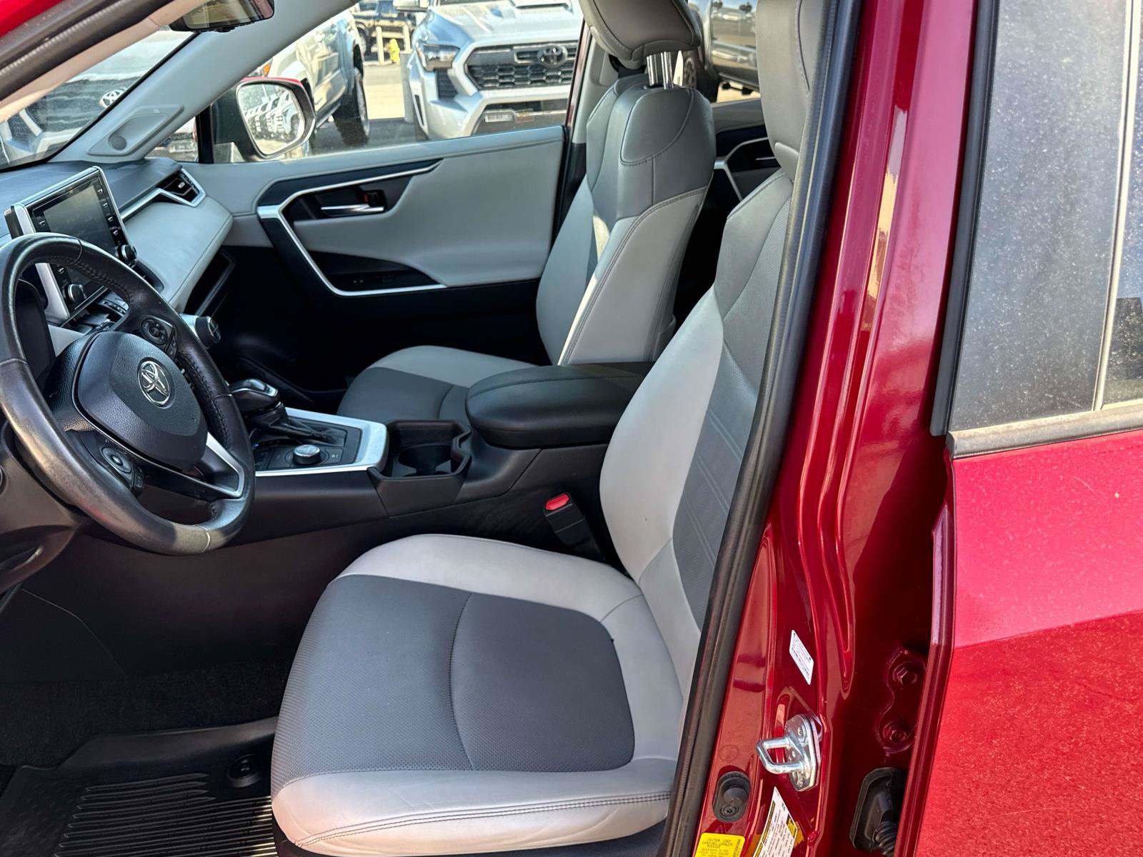 Used 2021 Toyota RAV4 Limited AWD/4WD image 11