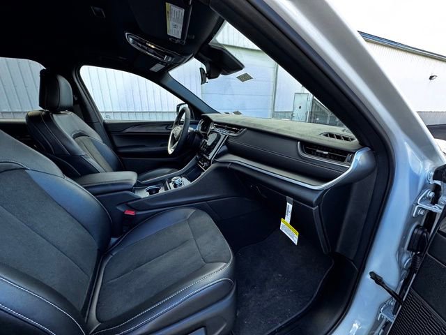 New 2025 Jeep Grand Cherokee L Altitude image 14