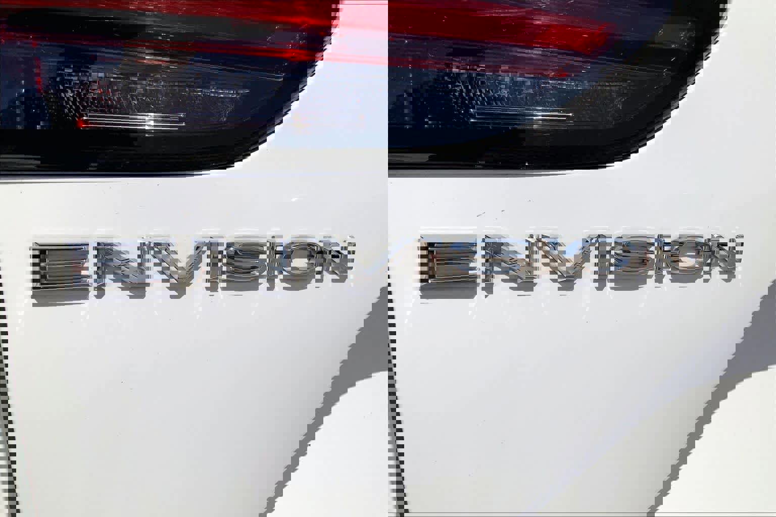 Used 2022 Buick Envision Essence w/ Sport Touring Package FWD image 32