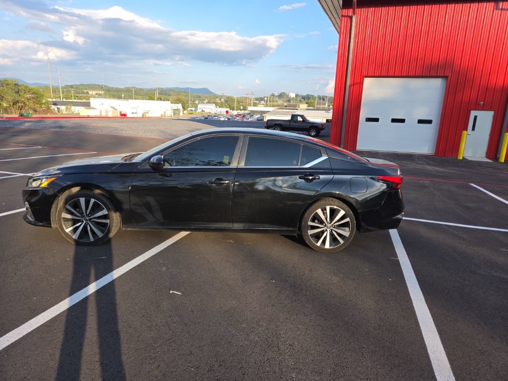 Used 2020 Nissan Altima 2.5 SR FWD image 8