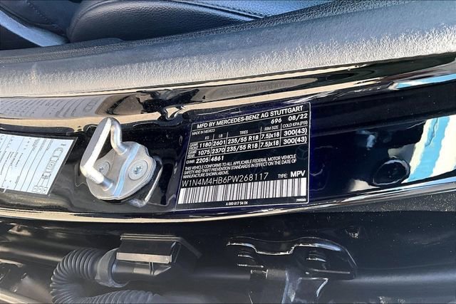 Used 2023 Mercedes-Benz GLB 250 4MATIC image 35