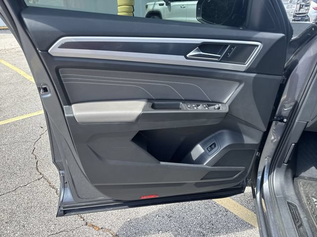 Used 2023 Volkswagen Atlas SEL R-Line AWD/4WD image 22