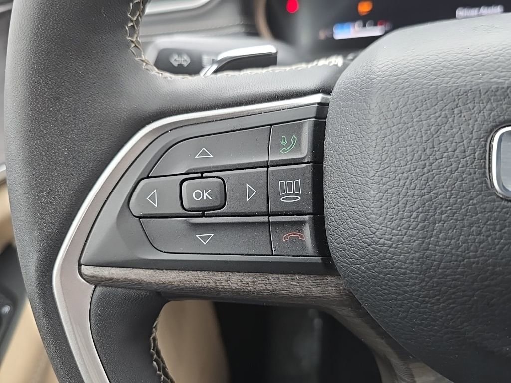 Used 2024 Jeep Grand Cherokee Limited AWD/4WD image 20