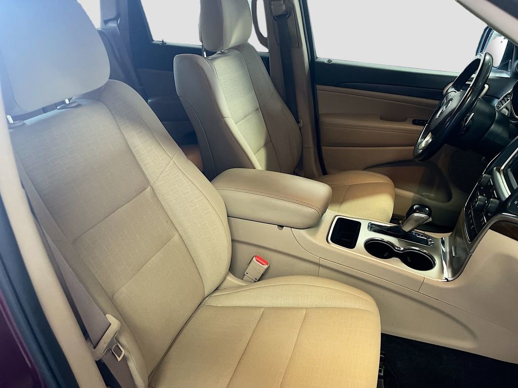 Used 2016 Jeep Grand Cherokee Laredo image 25