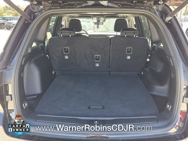 Used 2025 Jeep Grand Cherokee Laredo X w/ Luxury Tech Group I image 13