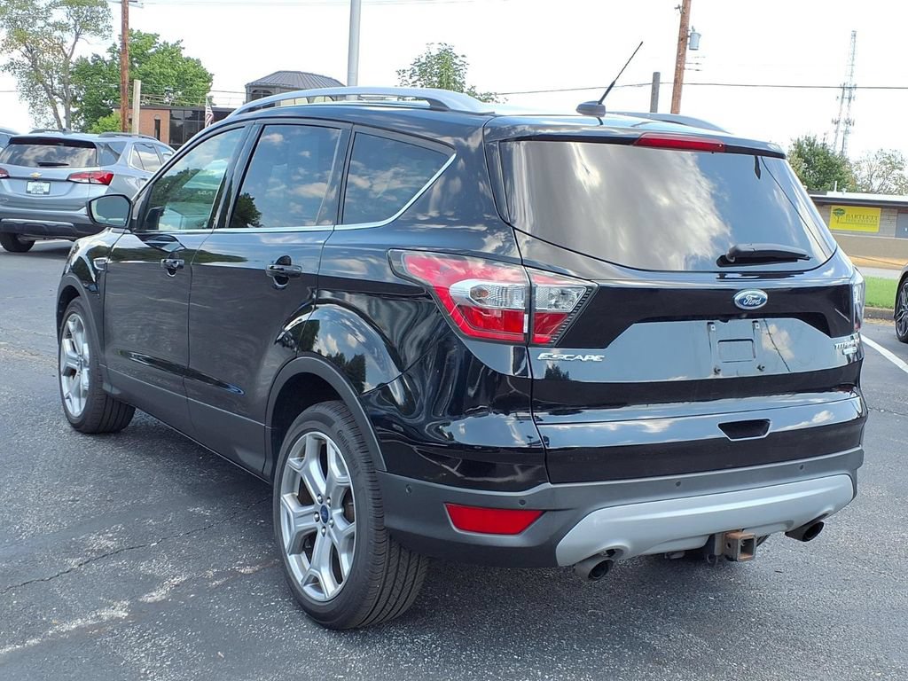 Used 2017 Ford Escape Titanium w/ Equipment Group 301A AWD/4WD image 2
