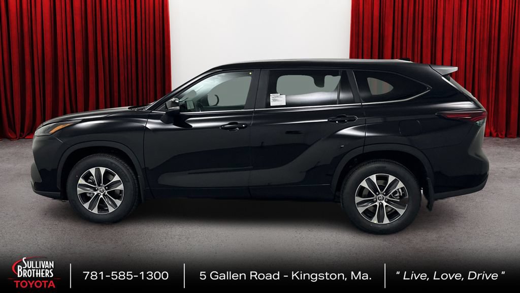 Certified 2024 Toyota Highlander XLE AWD/4WD image 8