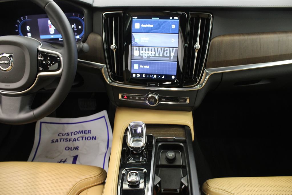 Used 2023 Volvo S90 B6 Ultimate w/ Protection Package Premier image 24