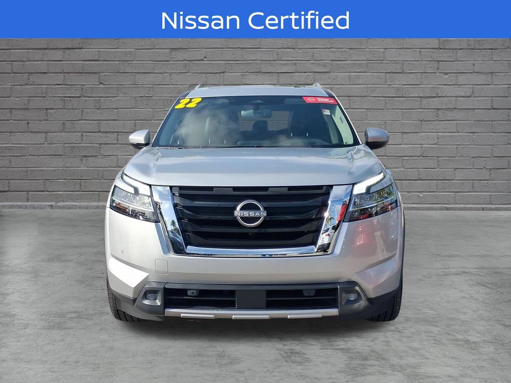 Used 2022 Nissan Pathfinder Platinum w/ Cargo Package AWD/4WD image 2