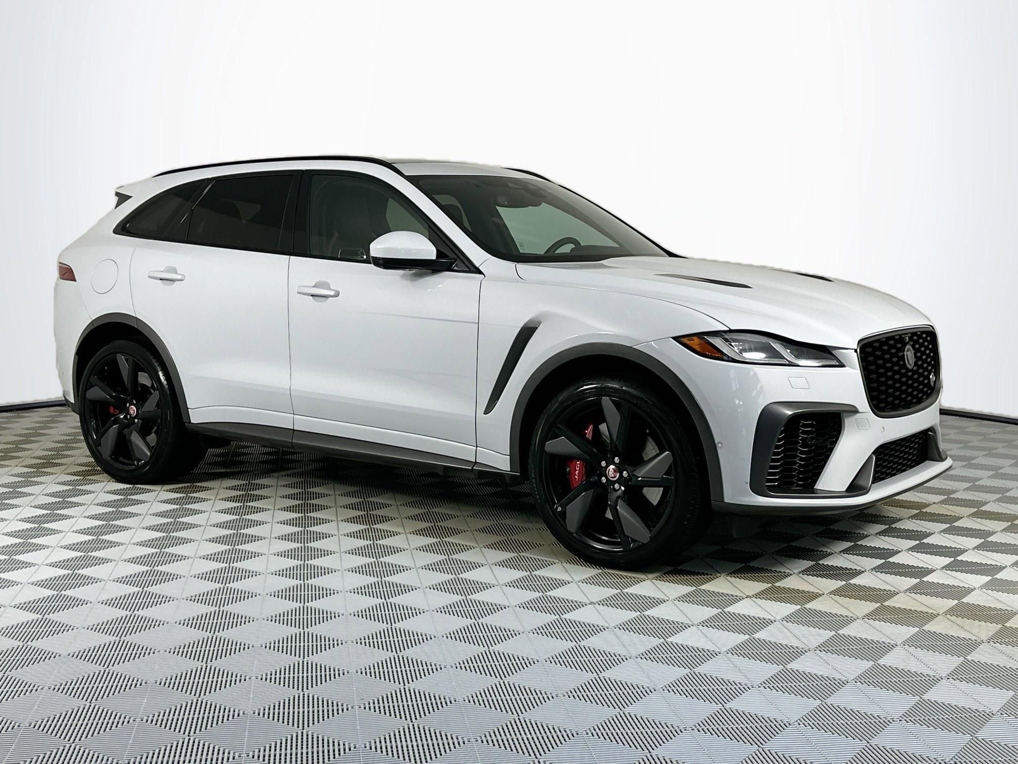 Certified 2021 Jaguar F-PACE SVR AWD/4WD image 3