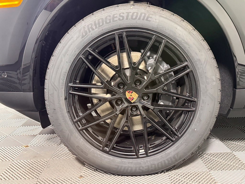 New 2026 Porsche Cayenne AWD/4WD image 13