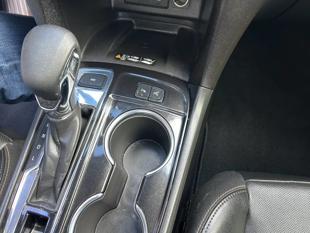 Used 2023 Chevrolet Equinox Premier image 36