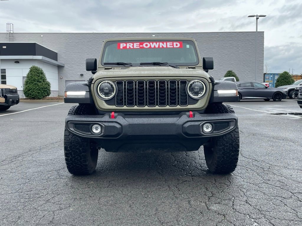 Used 2025 Jeep Wrangler Unlimited Rubicon image 2