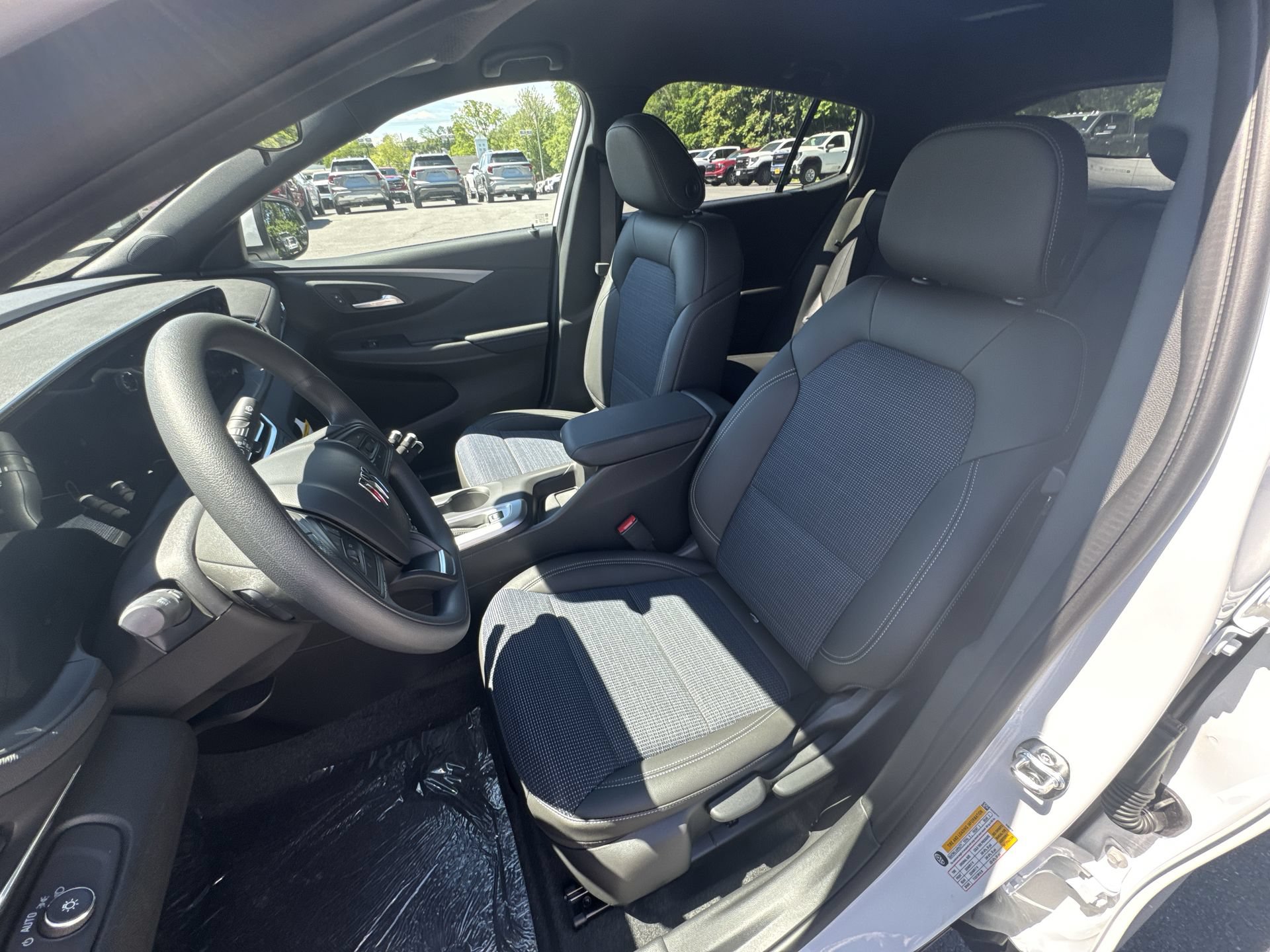 New 2026 Buick Envista Preferred FWD image 13