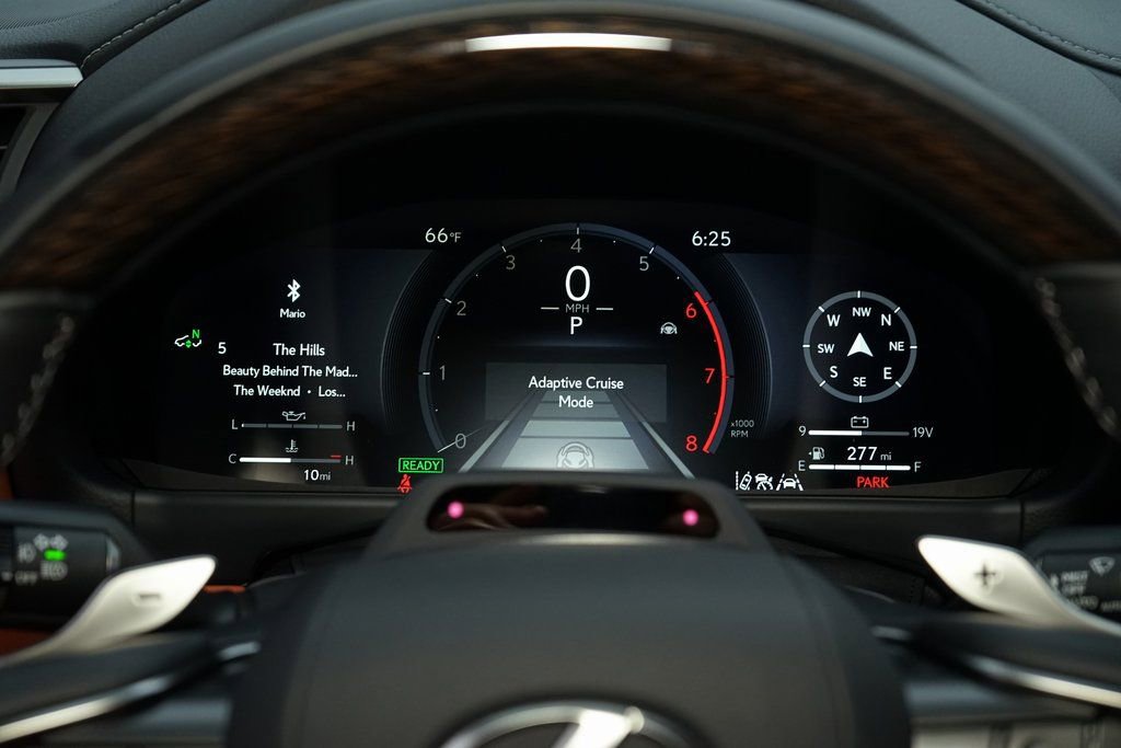 Used 2026 Lexus LX 700h Ultra Luxury image 13