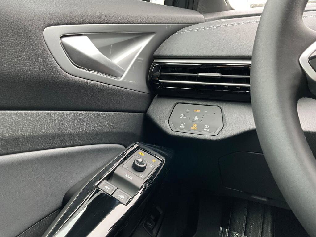 New 2026 Volkswagen ID.4 Pro S Plus image 22