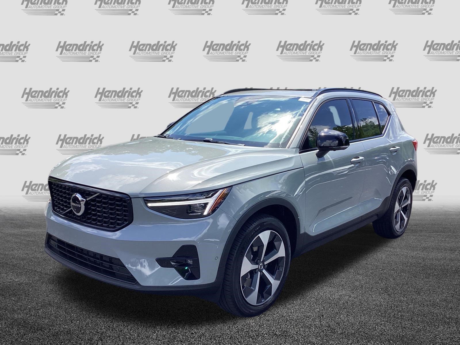 Used 2026 Volvo XC40 B5 Plus w/ Protection Package Premier image 5