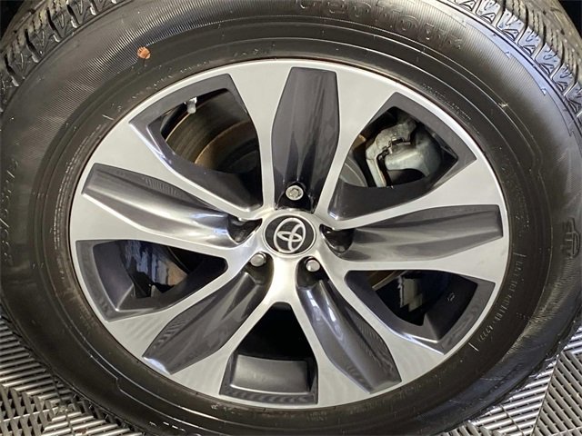 Used 2022 Toyota Highlander XLE image 33